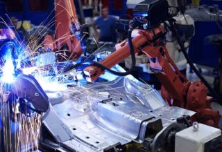 Robot công nghiệp: ứng dụng và lợi ích trong sản xuất