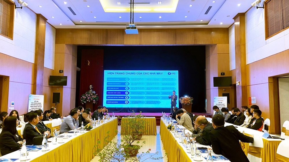 Ông Nguyễn Xuân Hách – Giám đốc điều hành ITG trình bày tham luận tại hội nghị