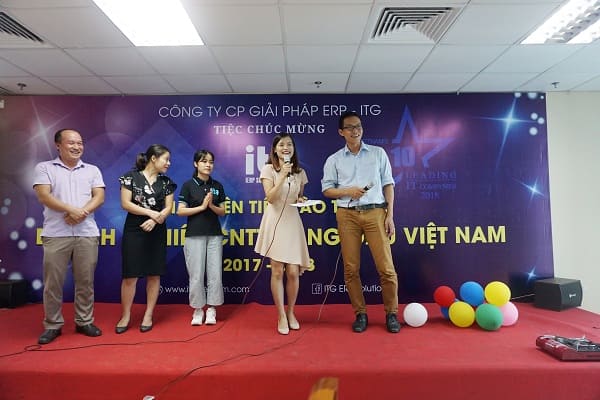 Team ITG “quẩy tung trời” trong bữa tiệc mừng ITG 2 năm liên tiếp nằm trong top 50 DN CNTT hàng đầu Việt Nam