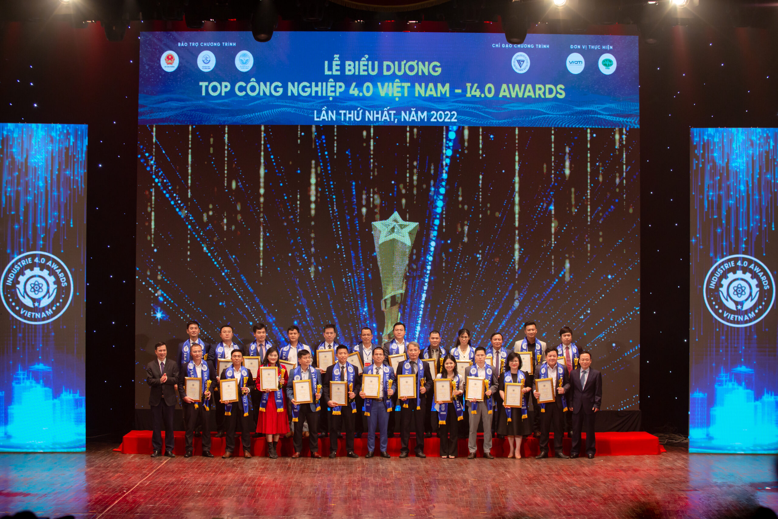 (CafeF) Giải pháp 3S iFACTORY gặt hái bộ đôi giải thưởng I4.0 Award và Sao Khuê