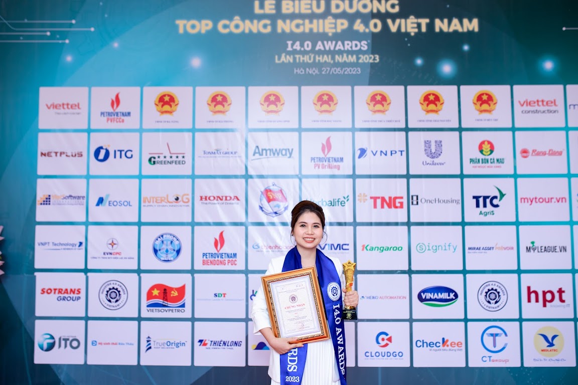 (Tạp chí Thông tin và Truyền thông) Hỗ trợ tối đa chuyển đổi số cho doanh nghiệp sản xuất tại Việt Nam