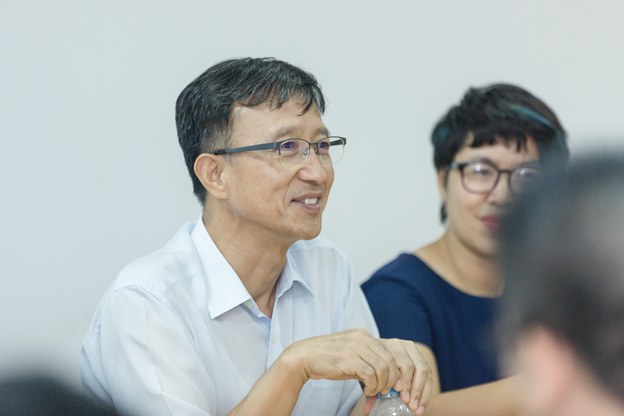 Mr Park Choon Kyung gop y chi dao du an