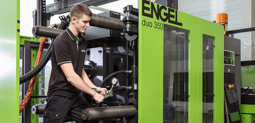 Tính kết nối linh hoạt trong nhà máy đúc nhựa thông minh Engel