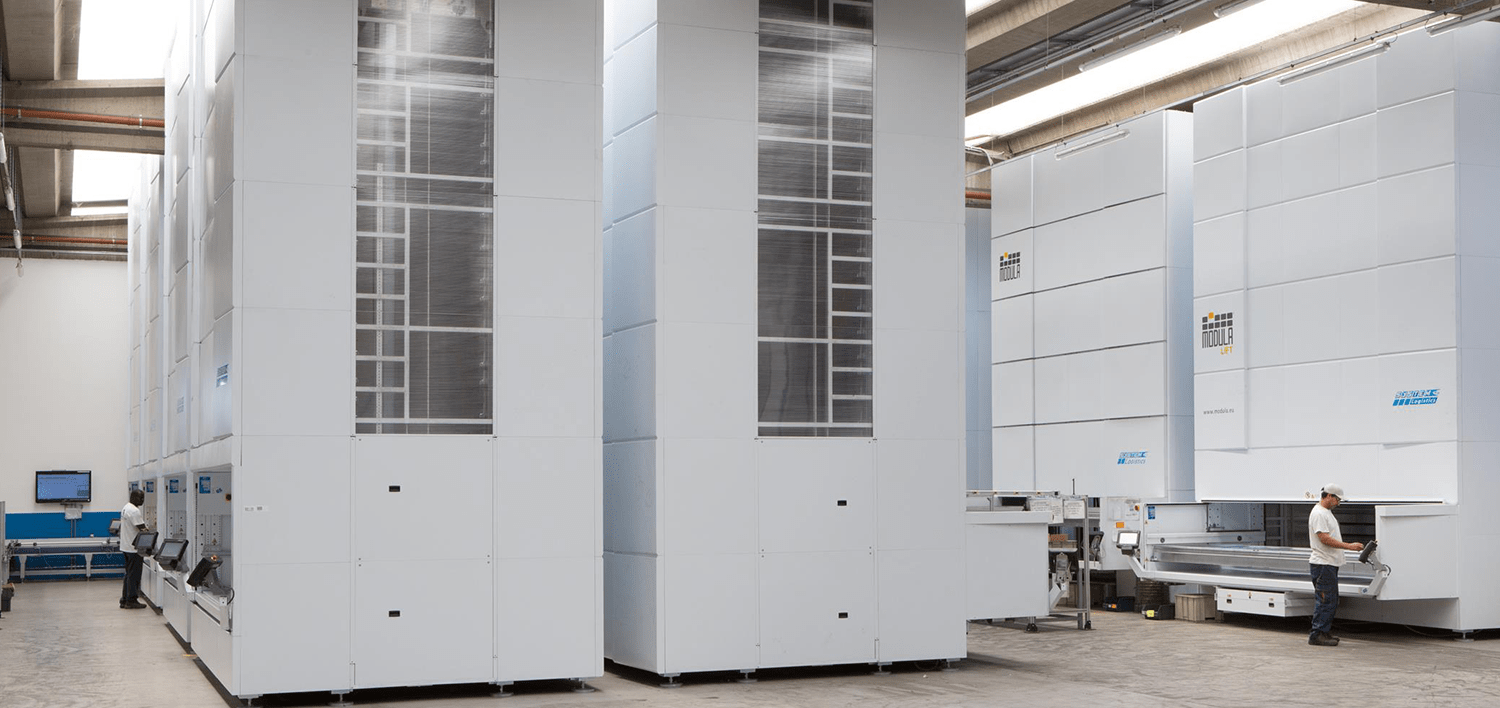 Order Picking là gì? Tổng quan về các giải pháp lấy hàng trong kho 4 Hệ thống nâng thẳng đứng VLM