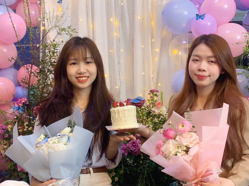 “Chăm Hoa” - Chào mừng 8.3 cùng các nàng Xuân của ITG 4 anh 3 dang web 1