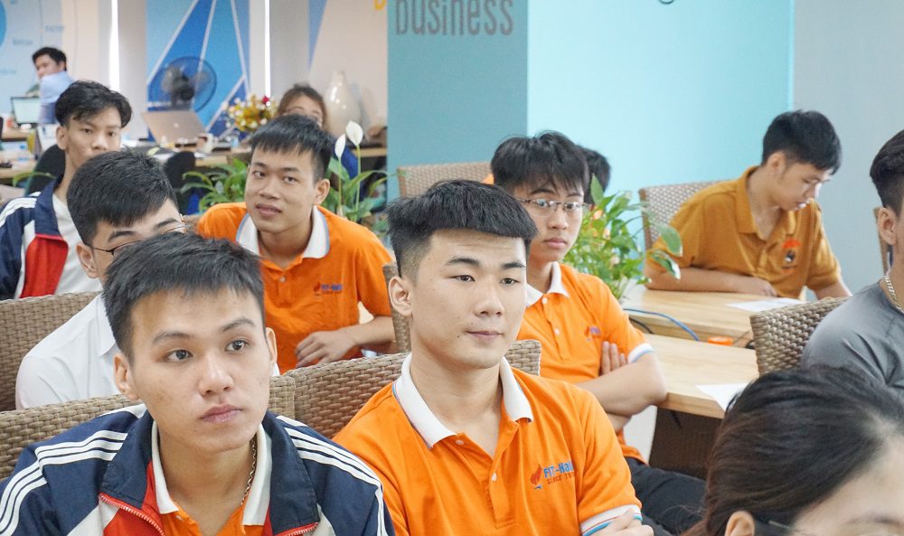 chuong trinh giao luu giua sinh vien va doanh nghiep4