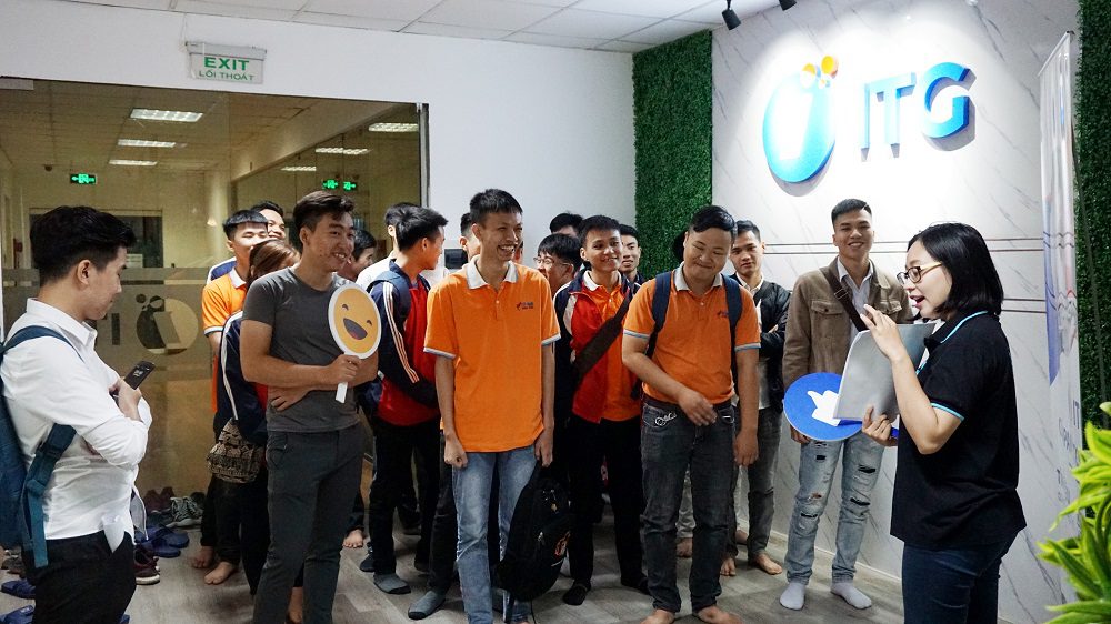 chuong trinh giao luu giua sinh vien va doanh nghiep5