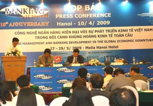 GIẢI PHÁP CÔNG NGHỆ NGÂN HÀNG HIỆN ĐẠI THỜI KHỦNG HOẢNG