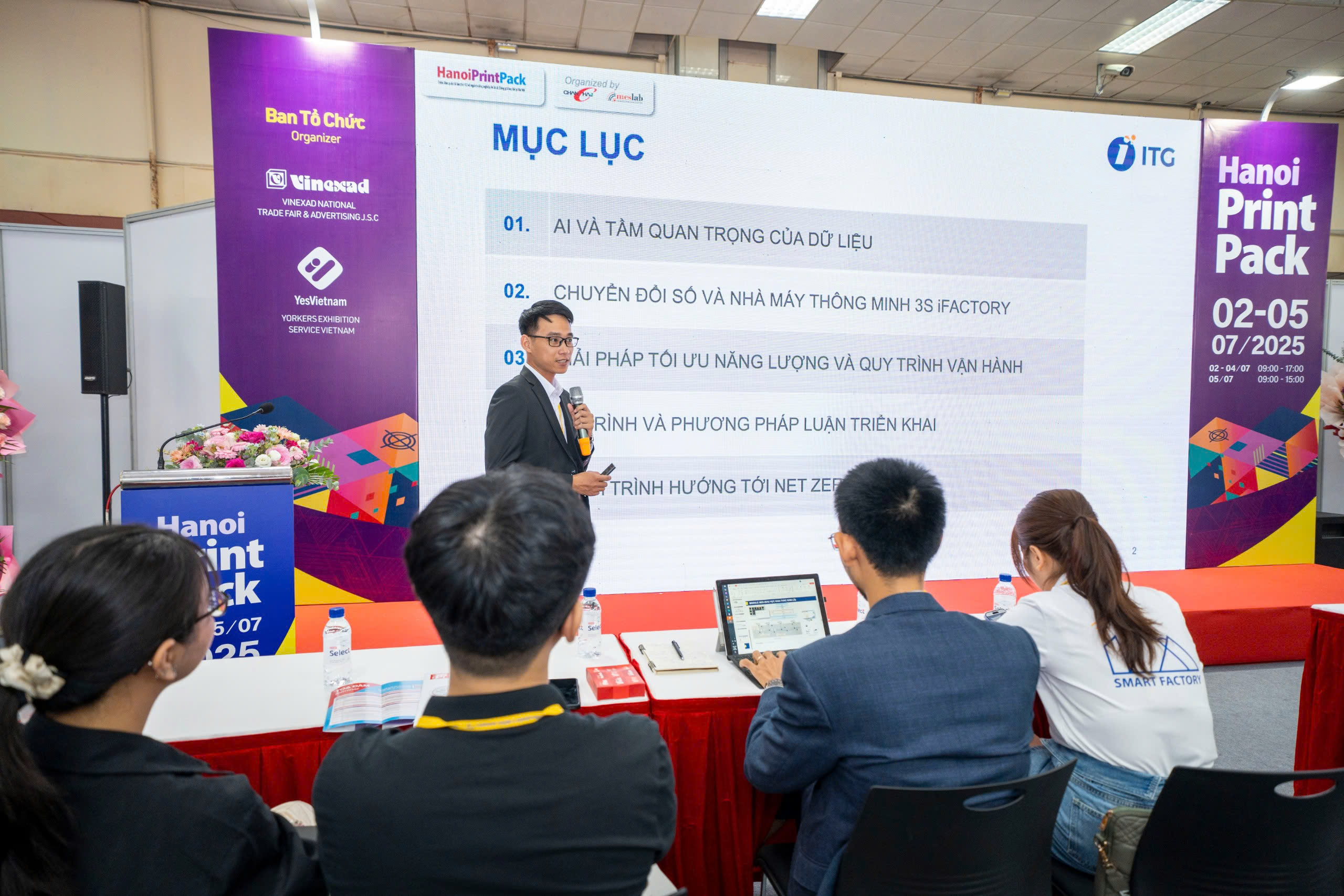 Đại diện ITG Technology, chuyên gia Nguyễn Văn Quyền đã trình bày chủ đề: “Nhà máy thông minh 3S iFACTORY: Chuyển đổi số & Ứng dụng AI hướng đến sản xuất bao bì không phát thải”.