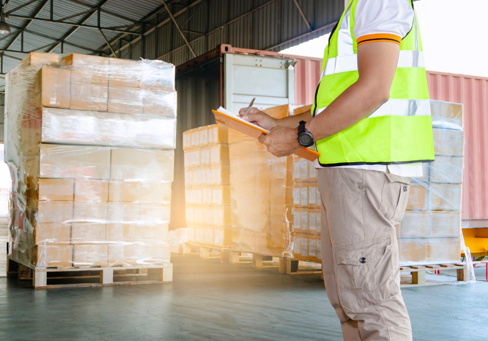 Phần mềm quản lý kho dược: Giải pháp tối ưu hóa kho hàng cho doanh nghiệp dược 4 Quy trình xuất nhập kho thủ công tốn thời gian và dễ xảy ra sai sót