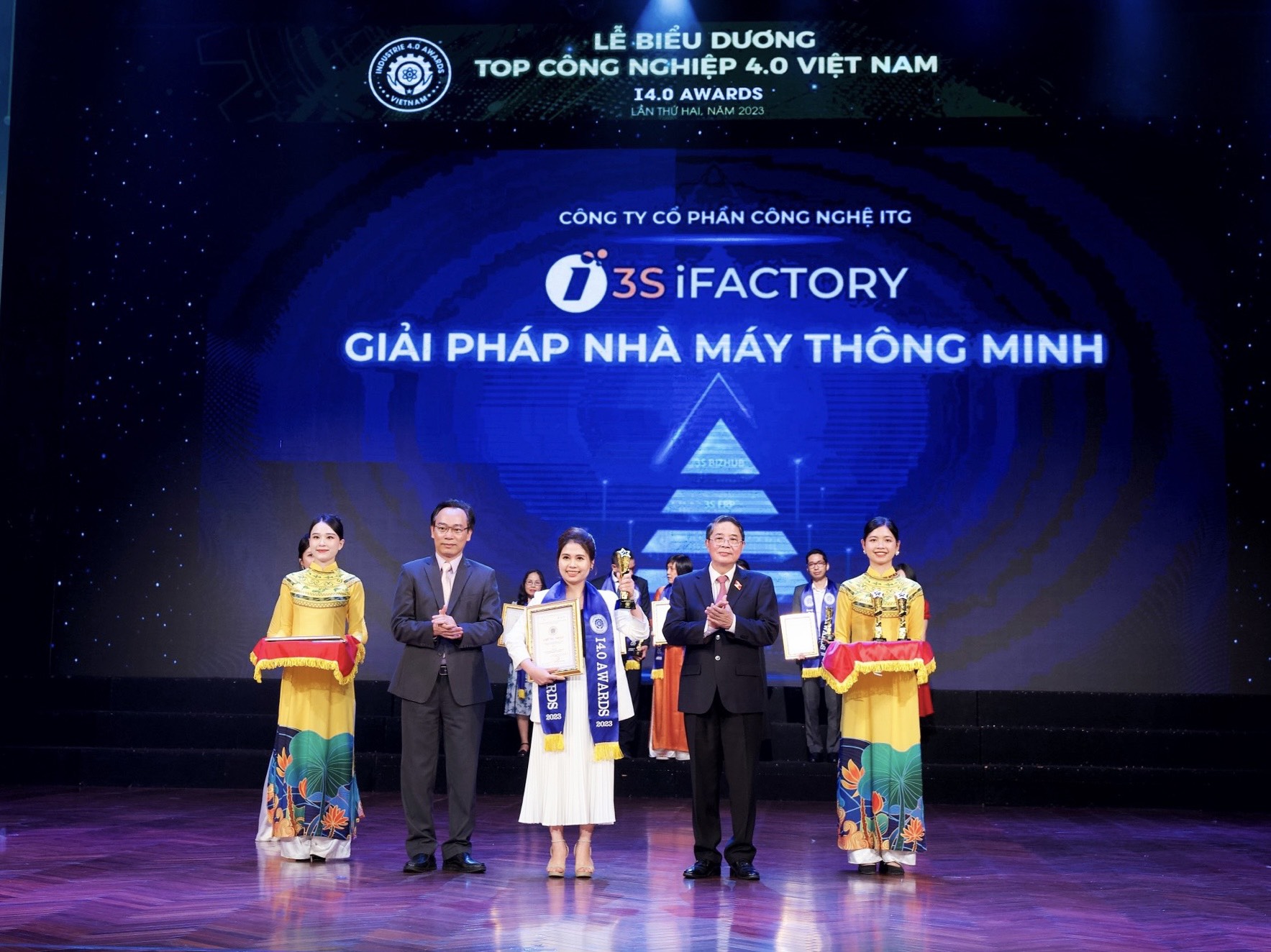 Phiên bản nâng cấp của giải pháp 3S iFACTORY lần thứ hai được vinh danh tại lễ trao giải “Top Công nghiệp 4.0 Việt Nam – i4.0 Awards”