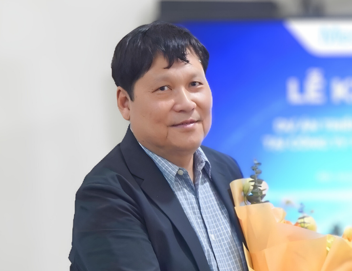 Ông Hoàng Minh Dũng