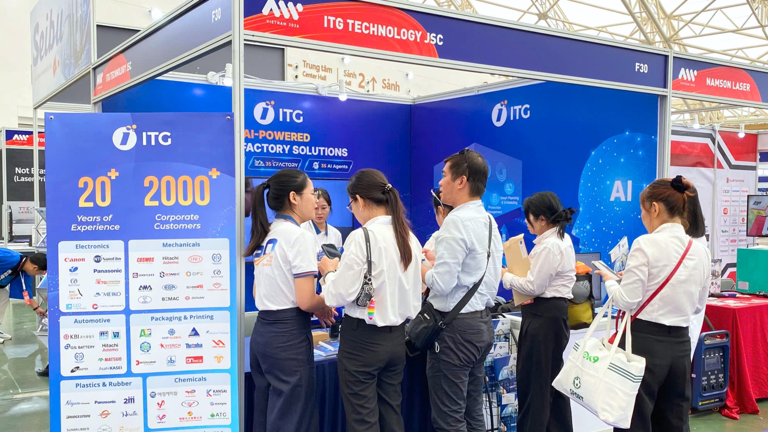 Gian hàng của ITG Technology thu hút đông đảo khách thăm quan 